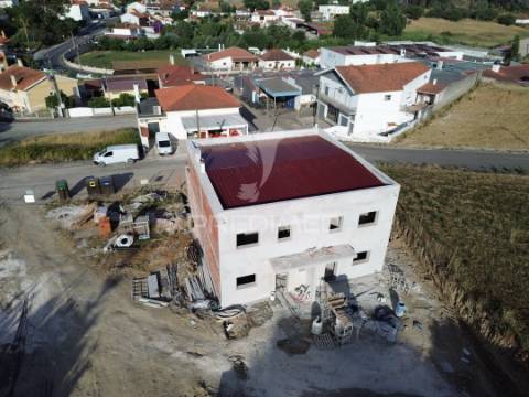 A tua nova casa está em alcanede – conforto, estilo e preço justo!