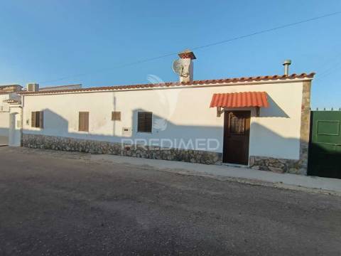 Moradia t2 em vila boim – conforto e tradição alentejana