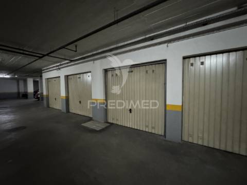 Apartamento t3 c/garagem e parqueamento