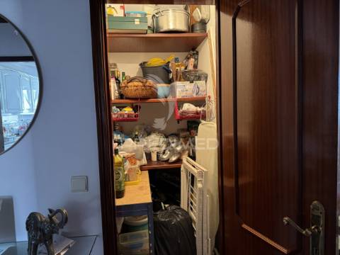 Apartamento t3 c/garagem e parqueamento