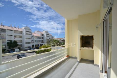 Apartamento t2/estacionamento privado