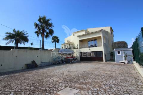 Excelente moradia algarvia com piscina