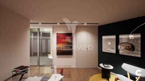 Moradia  em condominio fechado com piscina, junto  à praia