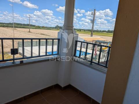 Moradia t3 em banda em alpiarça