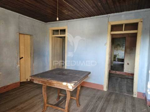 Casinha de campo para restaurar