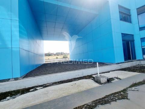 Terreno com construção elvas