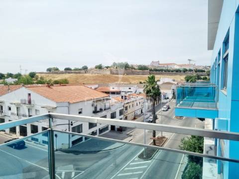 Terreno com construção elvas