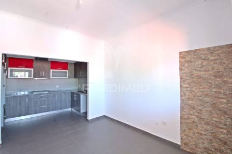 Moradia v5 com infraestrutura equestre no centro da golegã