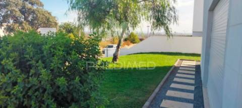 Moradias de luxo isoladas v4  com piscina e vista para o mar