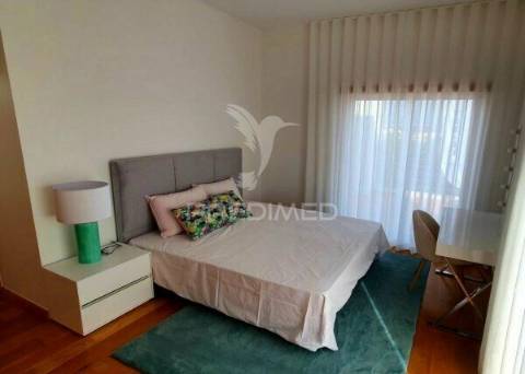 Moradias de luxo isoladas v4  com piscina e vista para o mar