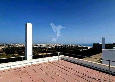 Moradias de luxo isoladas v4  com piscina e vista para o mar