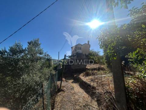 Moradia t2 para recuperação em alvações do corgo, santa marta de penaguião