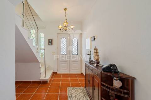 Encantadora moradia t5 em alcácer do sal com terreno de 1540m2 em plena natureza alentejana