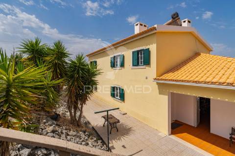 Encantadora moradia t5 em alcácer do sal com terreno de 1540m2 em plena natureza alentejana