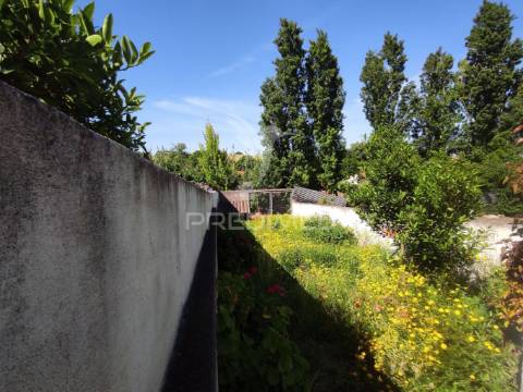 Moradia t2 com quintal em beringel