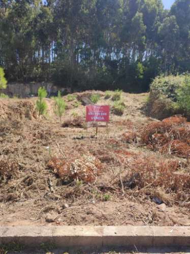 Terreno – moradia de 3 frentes – valadares