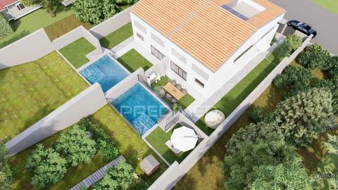 Terreno – moradia de 3 frentes – valadares