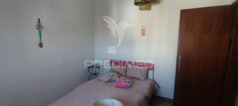 Moradia em póvoa e mradas