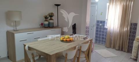 Moradia em póvoa e mradas