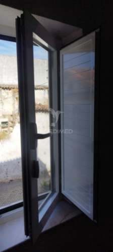 Moradia em póvoa e mradas