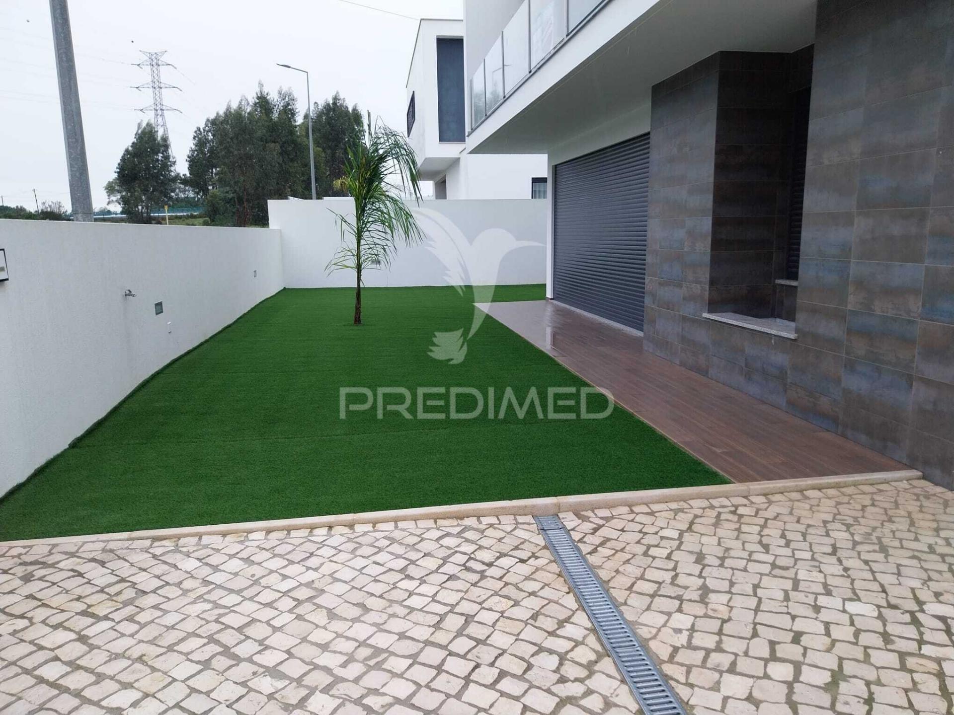 Moradia t5 isolada - entroncamento - quinta do bonito