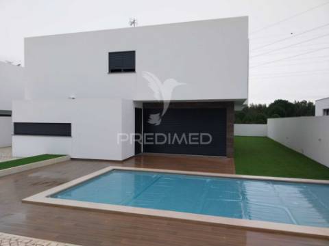 Moradia t5 isolada - entroncamento - quinta do bonito