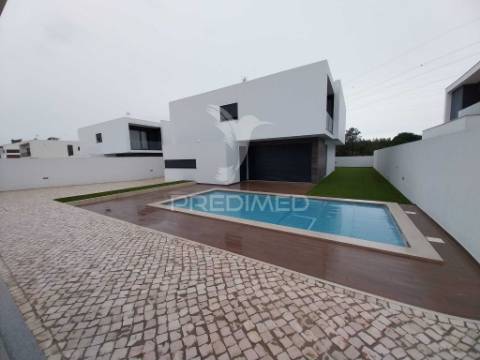 Moradia t5 isolada - entroncamento - quinta do bonito