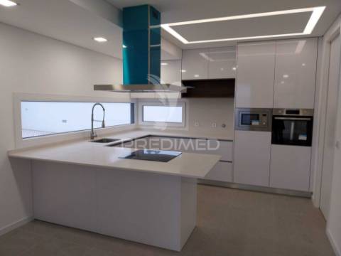 Moradia t5 isolada - entroncamento - quinta do bonito