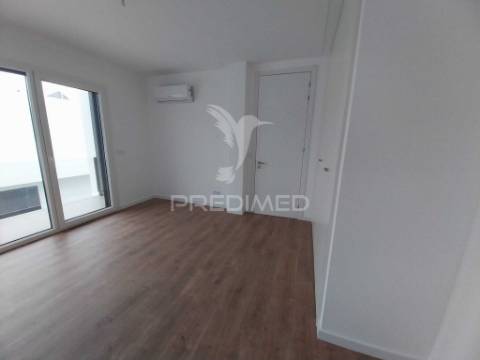 Moradia t5 isolada - entroncamento - quinta do bonito