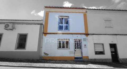 Moradia t4 de 2 pisos com garagem