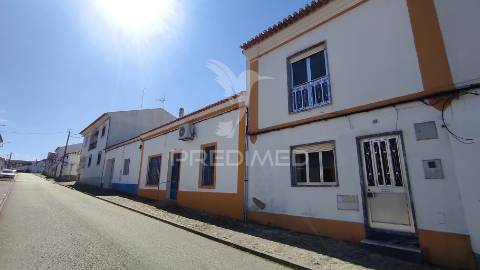 Moradia t4 de 2 pisos com garagem