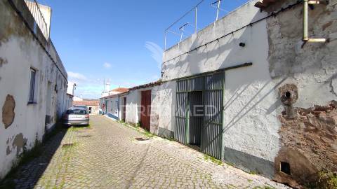 Moradia t4 de 2 pisos com garagem