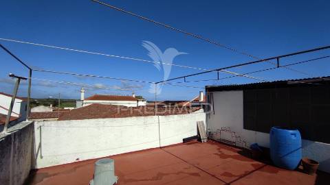 Moradia t4 de 2 pisos com garagem