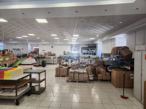 Armazém em mina de água (amadora)