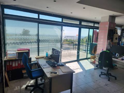 Armazém em mina de água (amadora)