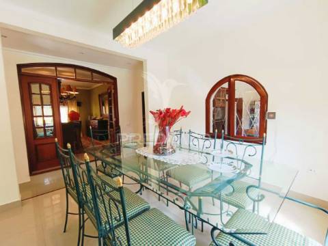 Magnífica quinta t5 com piscina e terreno de 2,4h em aveiras de cima, azambuja