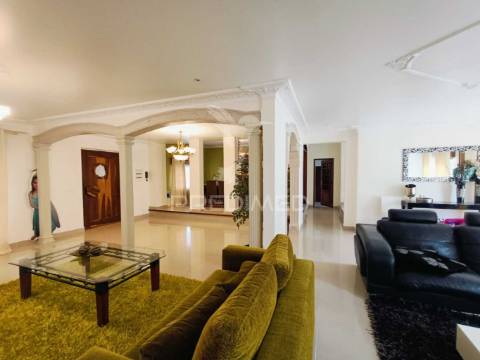 Magnífica quinta t5 com piscina e terreno de 2,4h em aveiras de cima, azambuja