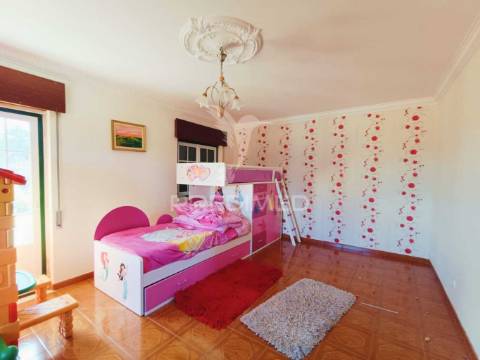 Magnífica quinta t5 com piscina e terreno de 2,4h em aveiras de cima, azambuja