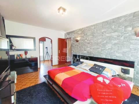 Magnífica quinta t5 com piscina e terreno de 2,4h em aveiras de cima, azambuja