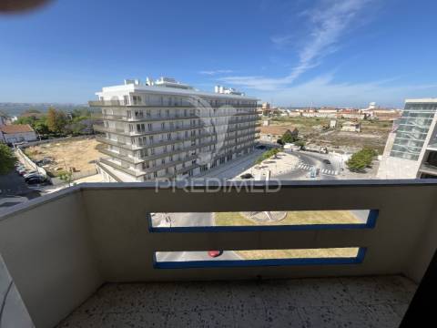 Apartamento t3 + box de garagem (barreiro)