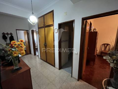 Apartamento t3 + box de garagem (barreiro)