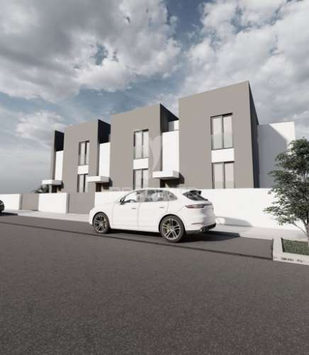 Moradia  t3  com piscina