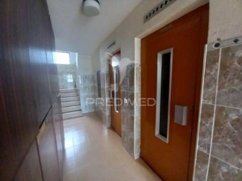 Apartamento t3 com excelentes acabamentos - cidade do sol