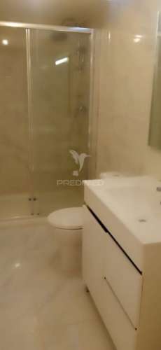 Loja transformada em t2 - almada