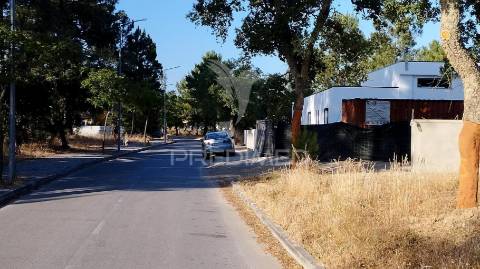 11 lotes de terrenos para futura urbanização em azeitão ou quinta