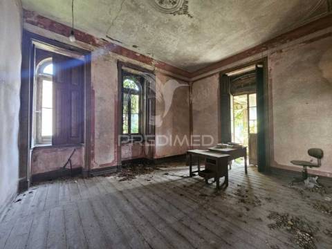 Solar histórico no centro da localidade de cabaços, distrito de leiria