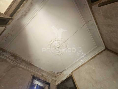 Solar histórico no centro da localidade de cabaços, distrito de leiria