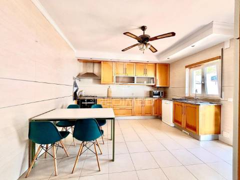 Moradia contemporânea t3 na foz do arelho – conforto, vista e tranquilidade