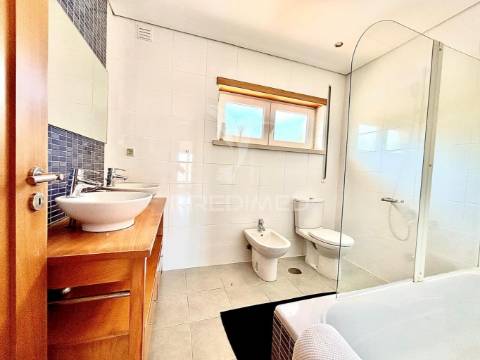 Moradia contemporânea t3 na foz do arelho – conforto, vista e tranquilidade