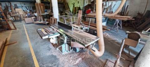 Imóvel industrial (carpintaria)